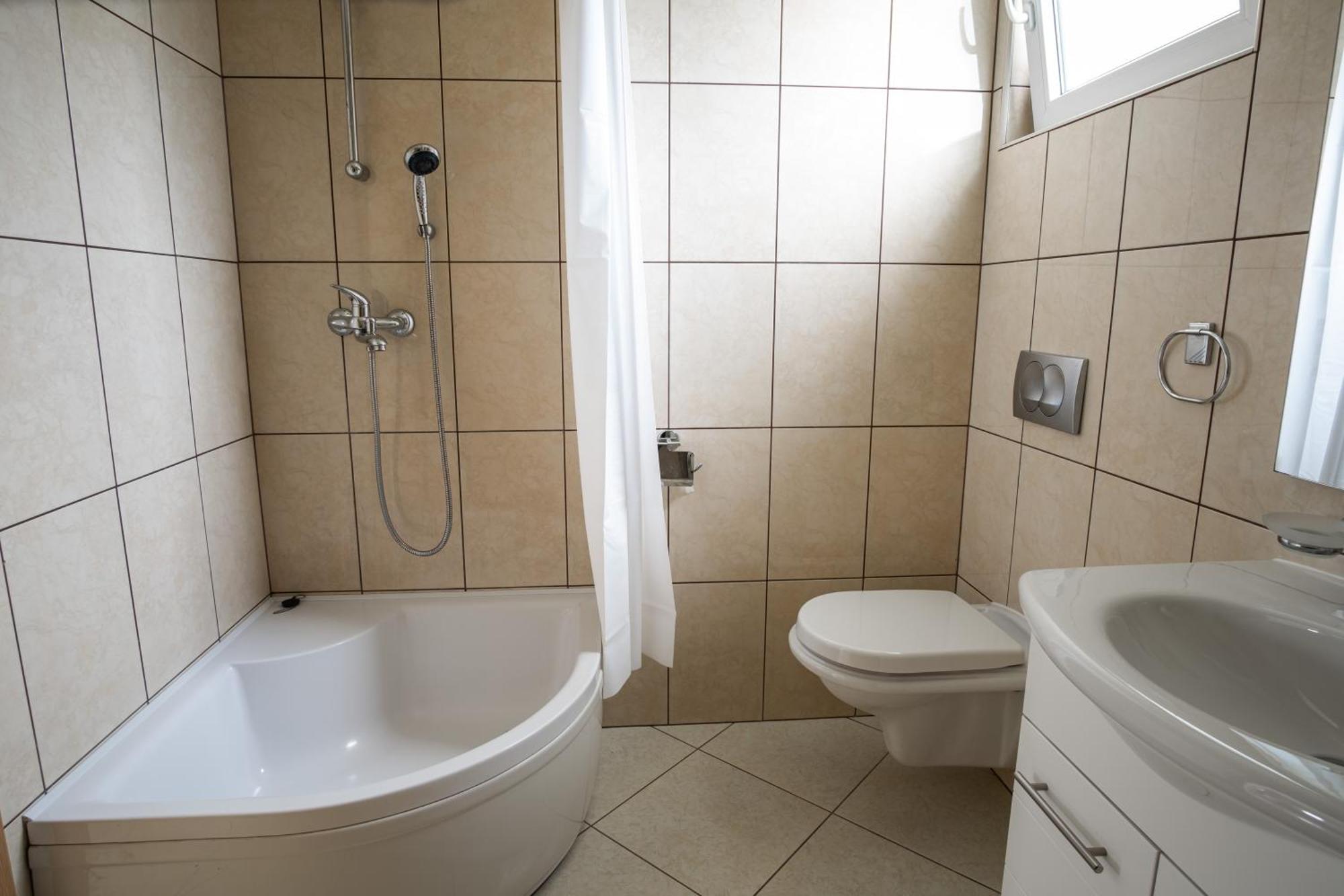 Natura Apartmani Ljubuski Luaran gambar