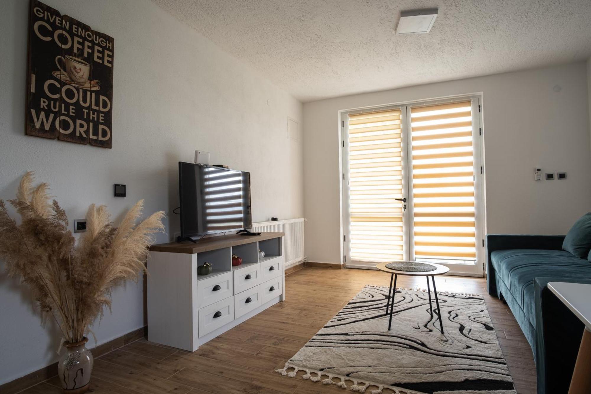 Natura Apartmani Ljubuski Luaran gambar